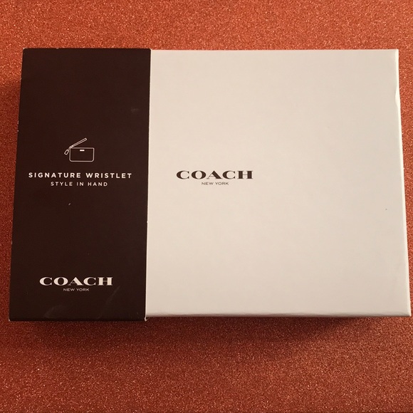 Coach Wristlet - Picture 3 of 4